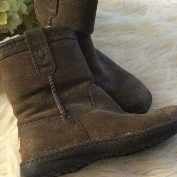 Distressed 💞UGG Australia 💞win boots - Picture 4 of 8
